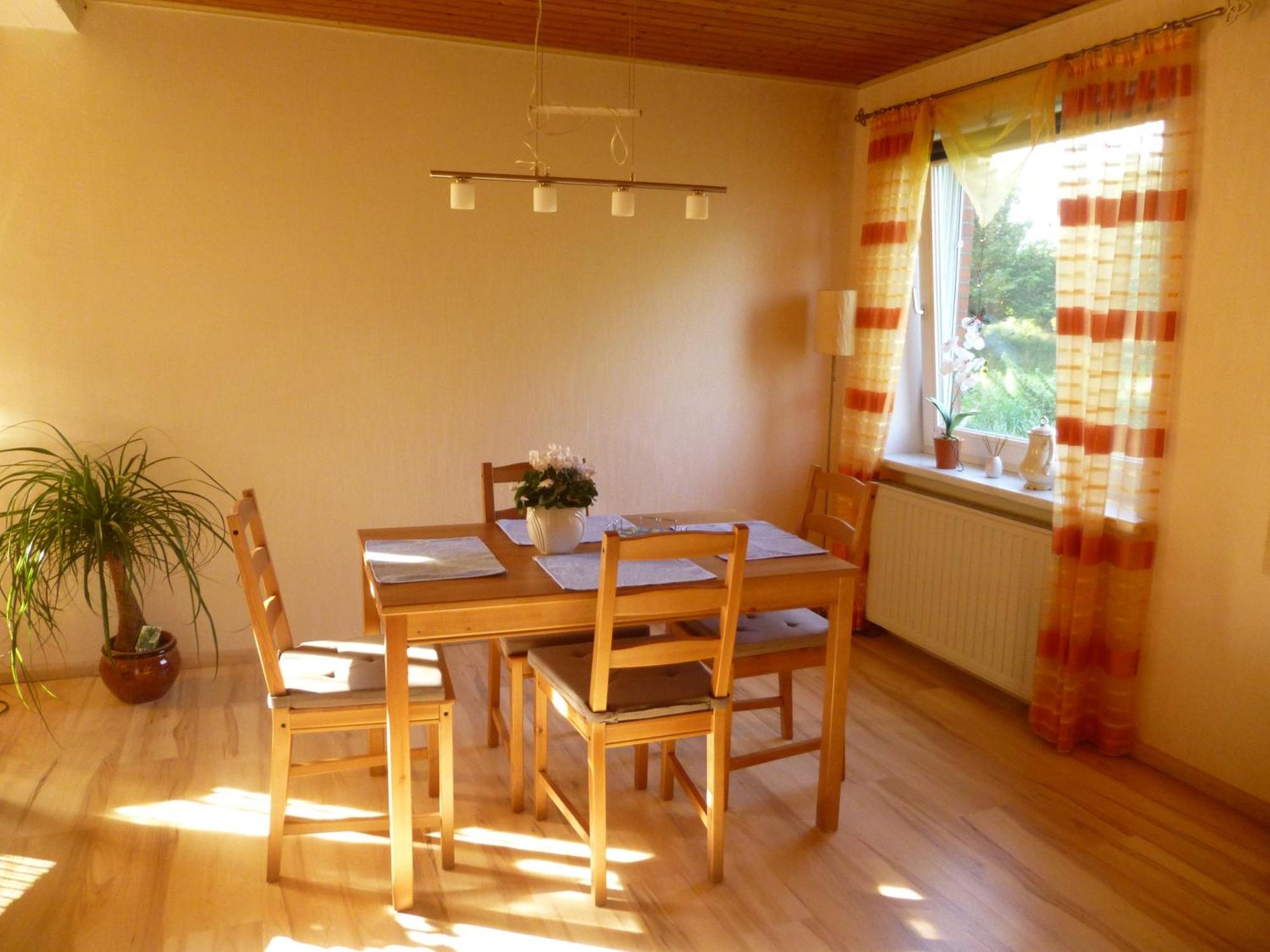 Ferienwohnung Stoeterau - Ebenerdige Fewo Mit Sonnenterrasse Erfde Exteriér fotografie